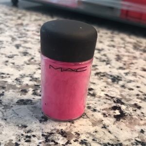 New MAC pigment Magenta Madness